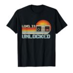 Level 33 Unlocked 33th Birthday Video Gamer Vintage Gift Men T-Shirt